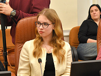 Тверским школьникам вручили сертификаты за особые достижения