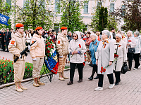 В Твери проходят церемонии возложения цветов к братским могилам  и воинским захоронениям