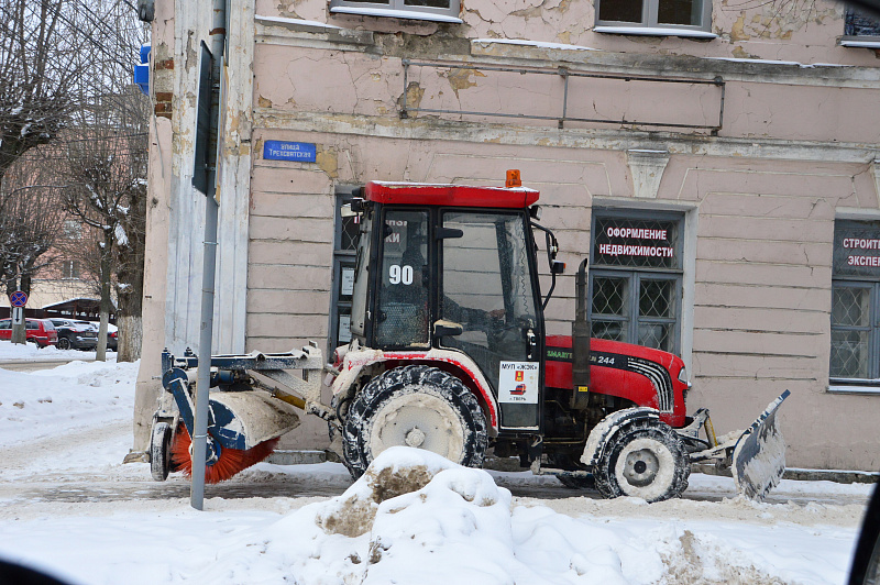 В Твери временно ограничат движение на участках улицы Фадеева для уборки снега 