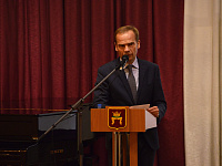 Глава Твери Алексей Огоньков отчитался перед общественностью о работе за год 