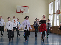 В Твери продолжается школьный конкурс флешмобов