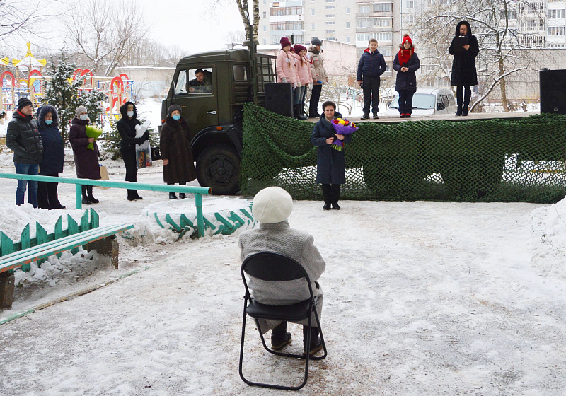 В Твери 16 декабря детские коллективы поздравили ветерана Антонину Гордееву 