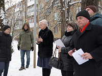 В Твери продолжается мониторинг состояния кровель жилых домов и территорий возле торговых объектов 