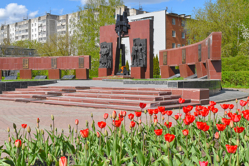 В Твери завершаются работы по благоустройству  воинских захоронений к 9 Мая