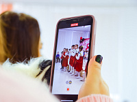 В детских садах и школах Твери празднуют 8 Марта