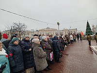 В День освобождения города Калинина от немецко-фашистских захватчиков состоялась церемония возложения цветов и венков к братскому захоронению на площади Ленина