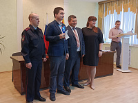 В Администрации Пролетарского района состоялась торжественная церемония вручения паспортов, приуроченная ко Дню народного единства