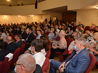 Глава Твери Алексей Огоньков отчитался перед общественностью о работе за год 