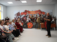  В Твери для семей участников СВО провели экскурсию по выставке, посвященной эпохам воинской славы страны