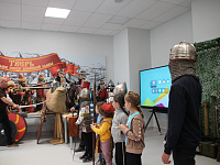  В Твери для семей участников СВО провели экскурсию по выставке, посвященной эпохам воинской славы страны