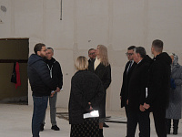 Глава Твери Алексей Огоньков проинспектировал ход работ по капитальному ремонту  в «Центре образования №49»