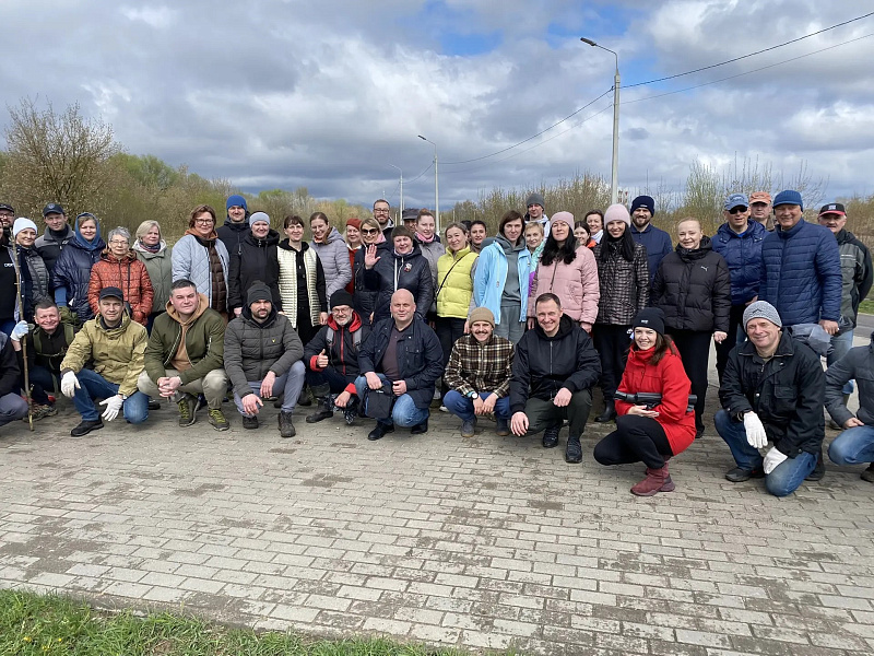 В Твери продолжаются городские субботники