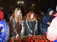 В Твери прошла молодежная акция «Свеча памяти»