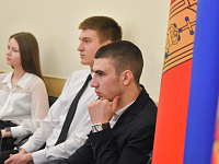 В администрации Твери прошел День самоуправления для школьников
