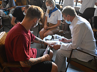 В Твери продолжается организованная вакцинация против COVID-19