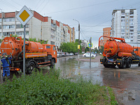 В Твери коммунальные службы устраняют последствия дождя