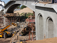 Глава города Твери проконтролировал ход работ на строящихся городских объектах