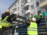 В Твери началась установка новых остановочных комплексов