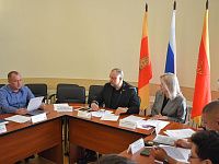 На заседании городской антинаркотической комиссии обсудили просветительскую работу с учащимися и их родителями 