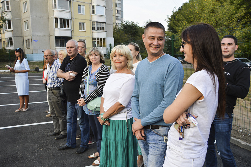 Жители Центрального района обустроили парковку по Программе поддержки местных инициатив