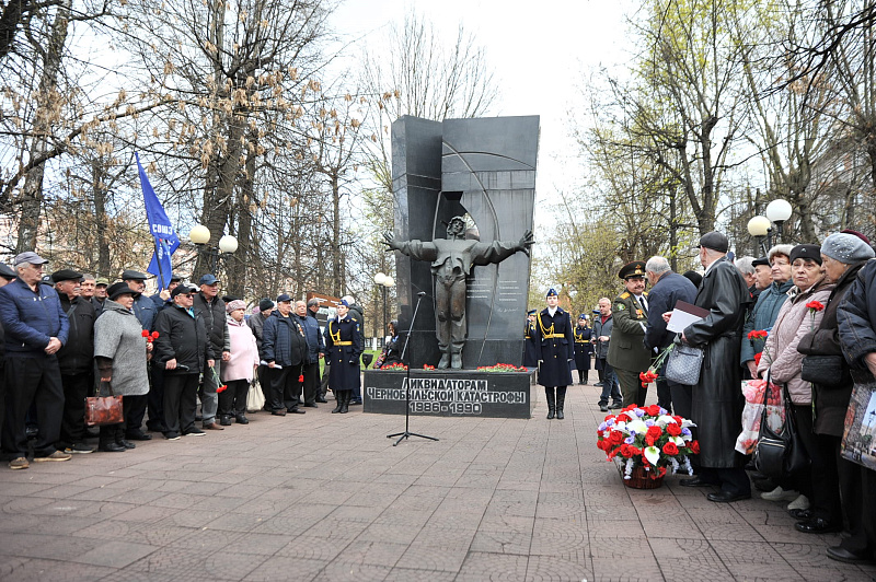 В сквере «Героев Чернобыля» состоялась церемония возложения цветов