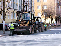 В Твери ведётся круглосуточная уборка дорог и тротуаров
