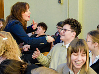 Актриса театра и кино Татьяна Шитова встретилась с тверскими школьниками