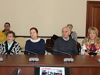 Жителям блокадного Ленинграда вручили памятные знаки