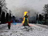 В Твери отмечают Масленицу