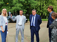 Глава Твери Алексей Огоньков провел инспекционную поездку по школам города