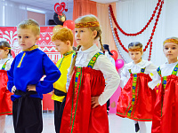 В детских садах и школах Твери празднуют 8 Марта