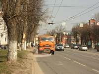 Пыль на дорогах Твери убирают с помощью поливомоечных машин