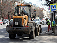 В Твери ведётся круглосуточная уборка дорог и тротуаров