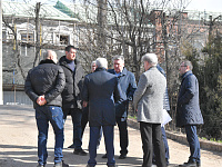 На набережной Афанасия Никитина проходит завершающий этап строительства напорного трубопровода