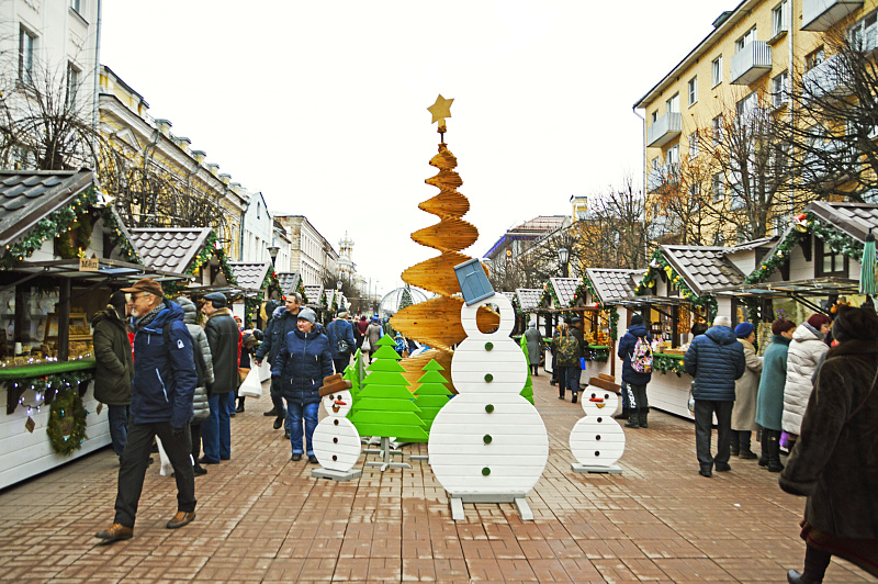 В Твери открылась Рождественская ярмарка.